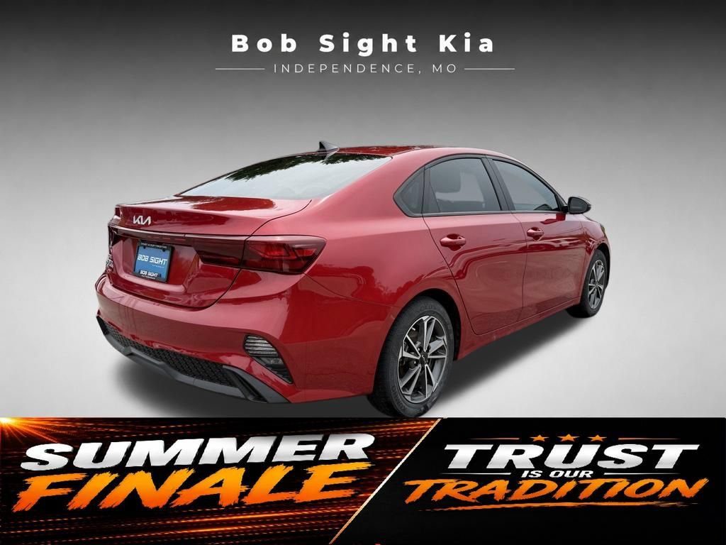 Used 2023 Kia Forte LXS w/ LXS Technology Package FWD image 6