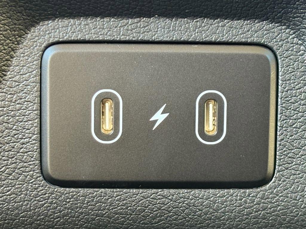 New 2026 Hyundai Venue SEL FWD image 28