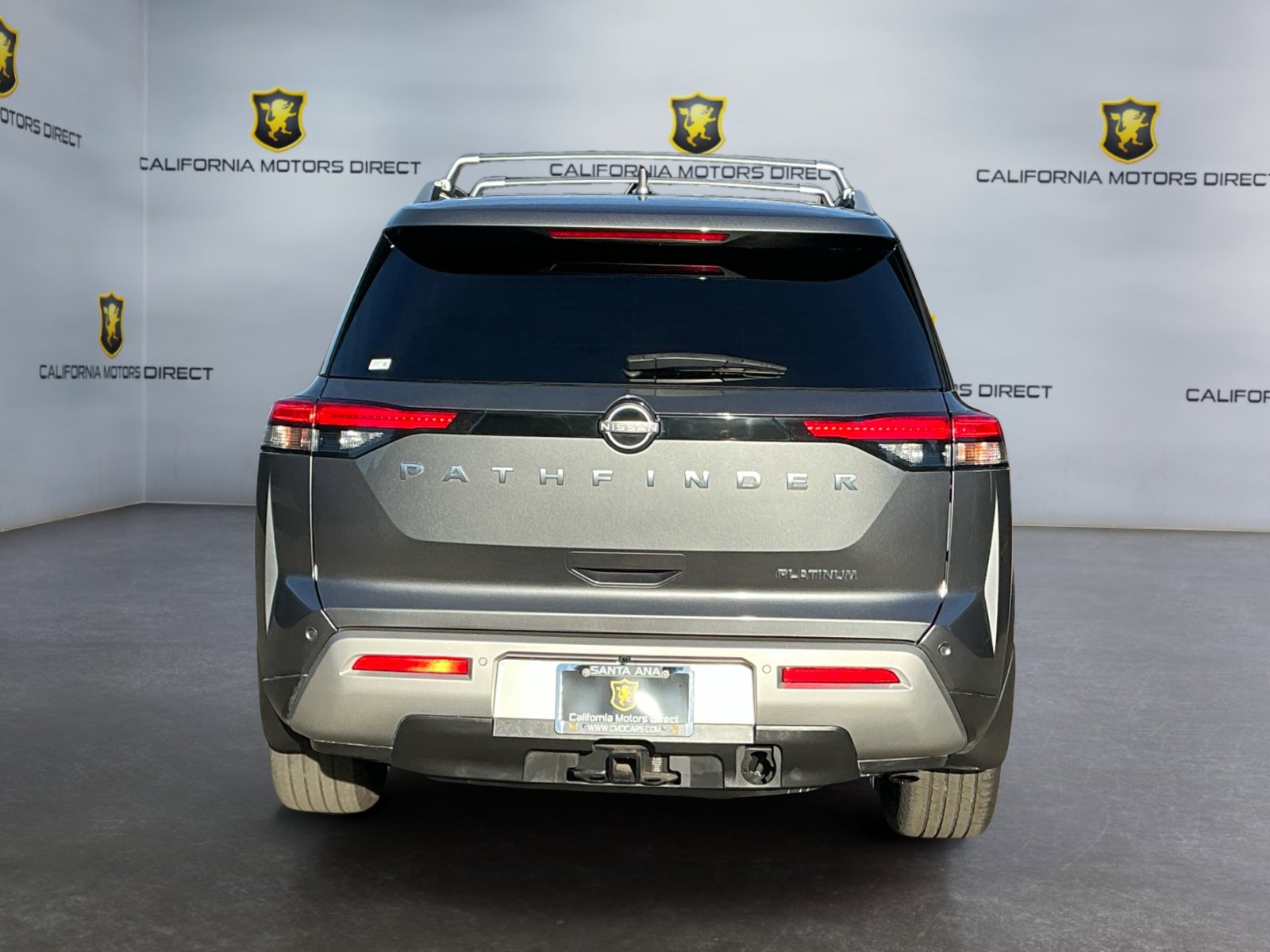 Used 2022 Nissan Pathfinder Platinum w/ Cargo Package image 6