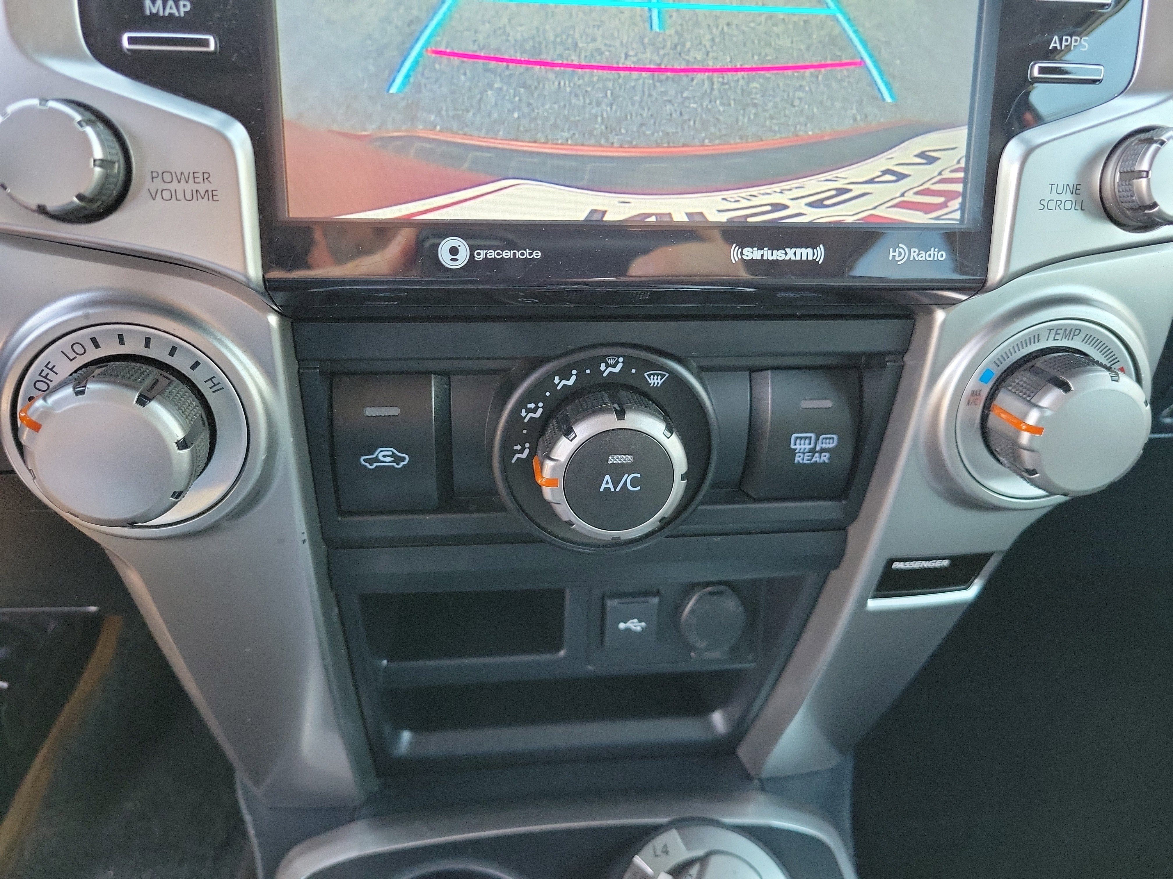 Used 2020 Toyota 4Runner SR5 Premium w/ Moonroof Package AWD/4WD image 16