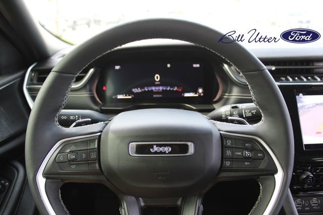 Used 2024 Jeep Grand Cherokee L Laredo AWD/4WD image 19