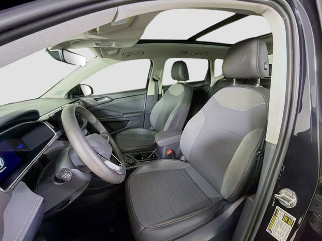 New 2025 Volkswagen Taos SE image 11