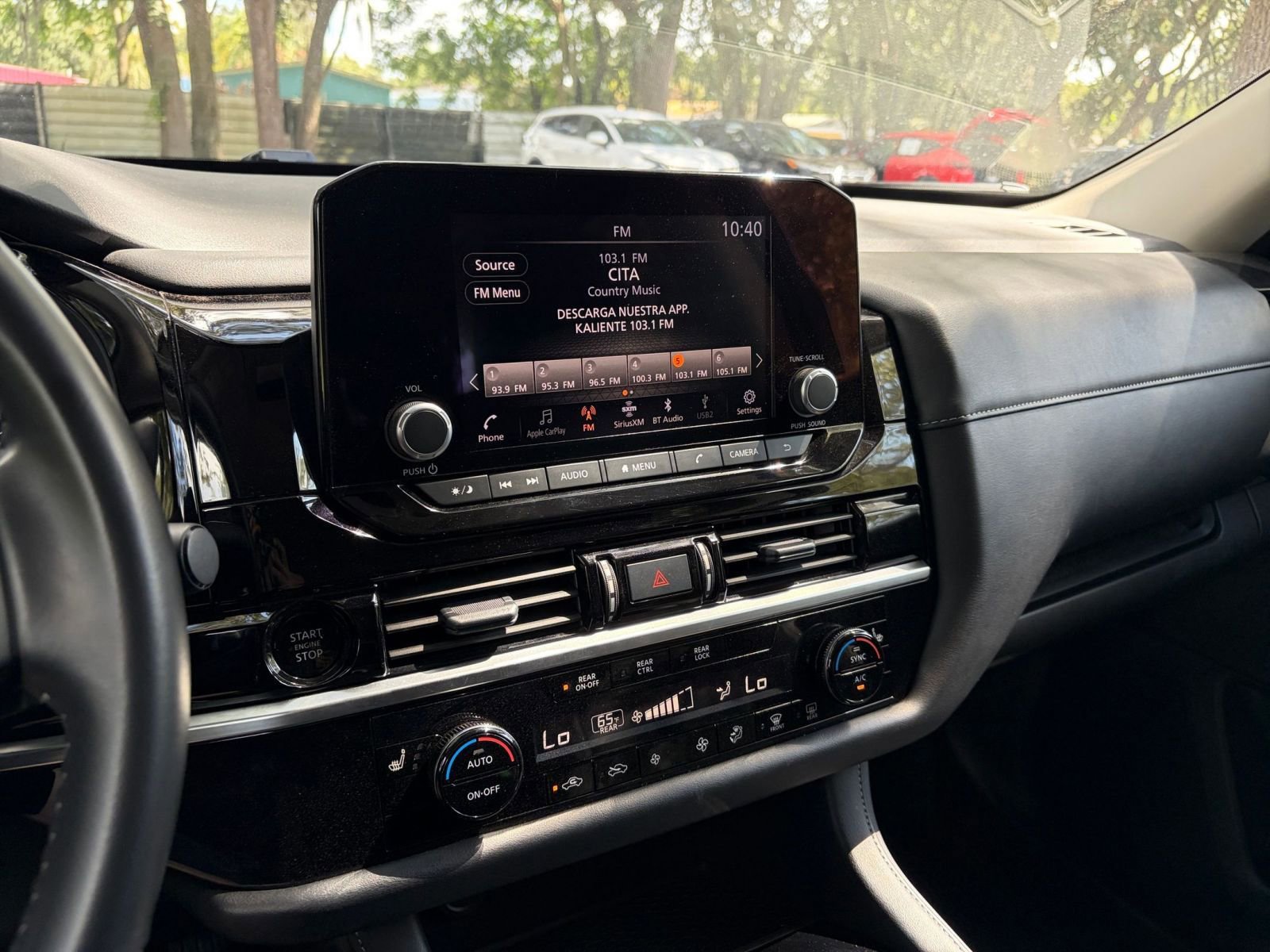 Used 2025 Nissan Pathfinder SV FWD image 21
