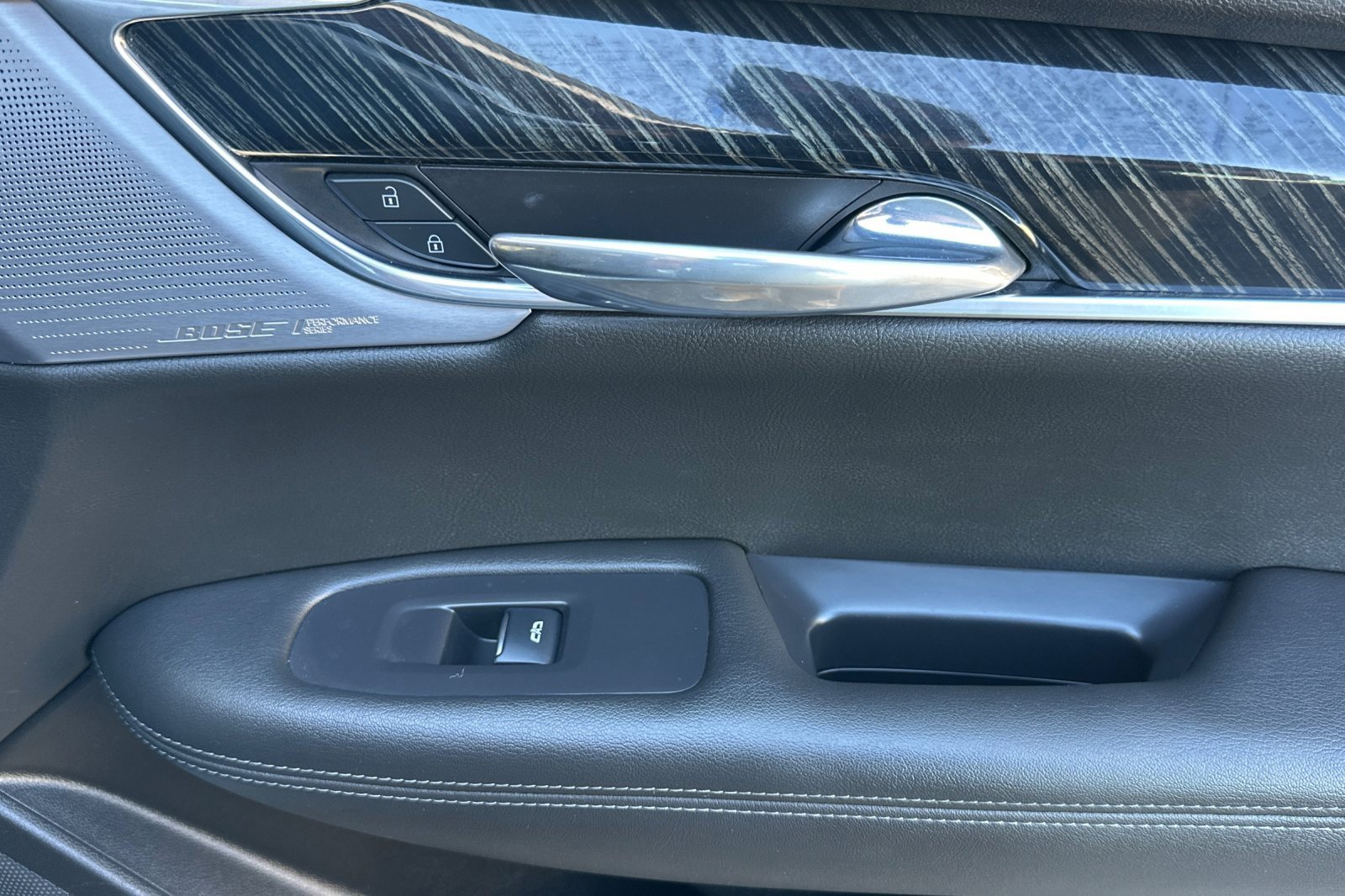 Used 2024 Cadillac XT6 Premium Luxury image 23