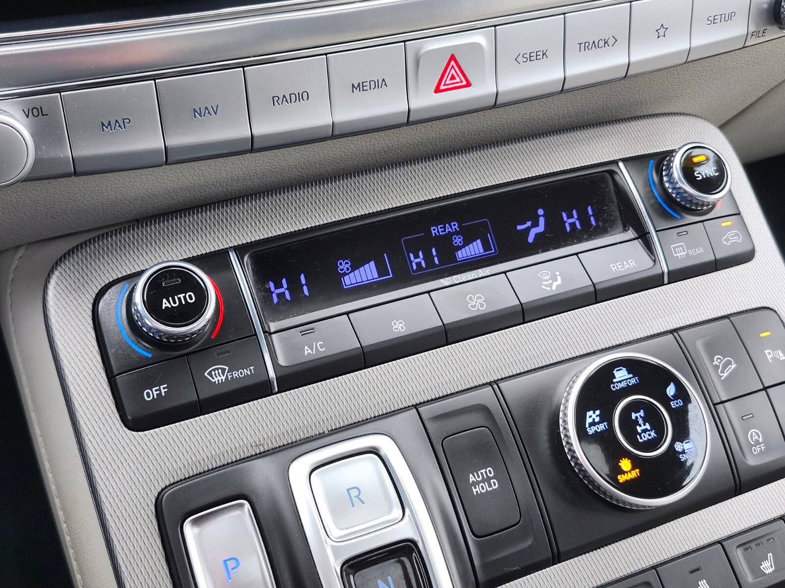 Used 2021 Hyundai Palisade Calligraphy image 24