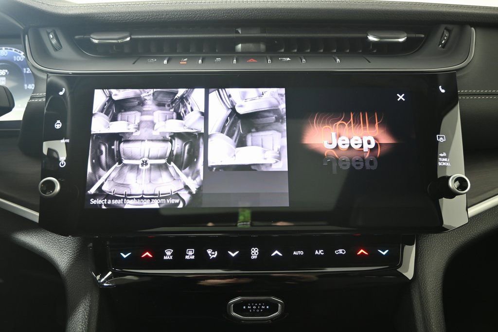 New 2026 Jeep Grand Cherokee L Limited w/ Limited Altitude Package AWD/4WD image 29