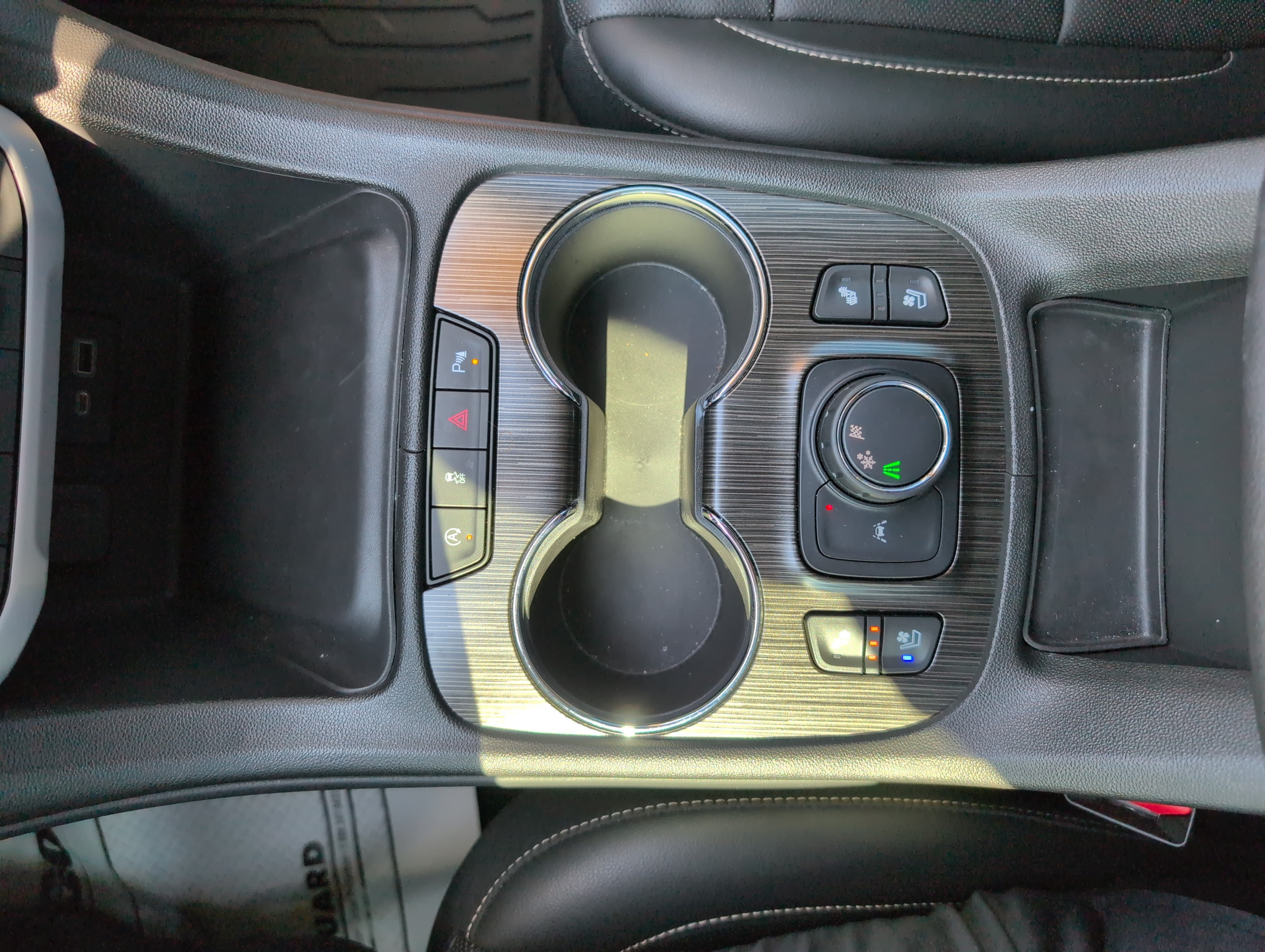 Used 2023 GMC Acadia SLT w/ Elevation Edition FWD image 26