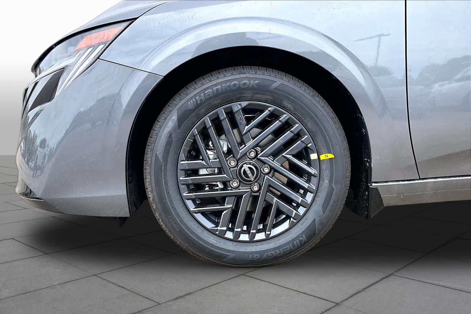 New 2027 Nissan Sentra SV FWD image 9