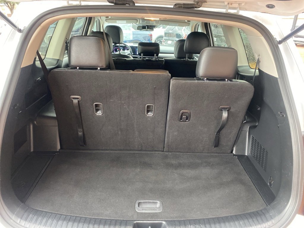 Used 2023 Kia Telluride LX image 12