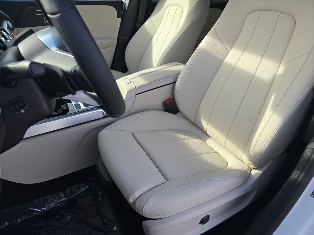 New 2026 Mercedes-Benz GLB 250 4MATIC image 23