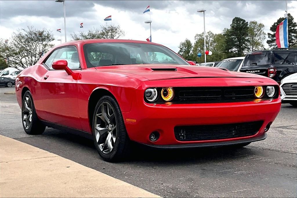 Used 2015 Dodge Challenger SXT Plus w/ Sound Group II image 1