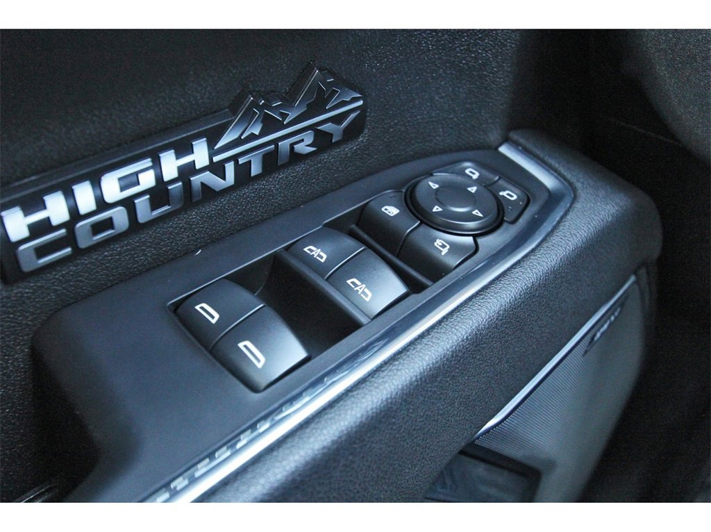 Used 2025 Chevrolet Silverado 1500 High Country w/ High Country Premium Package image 18