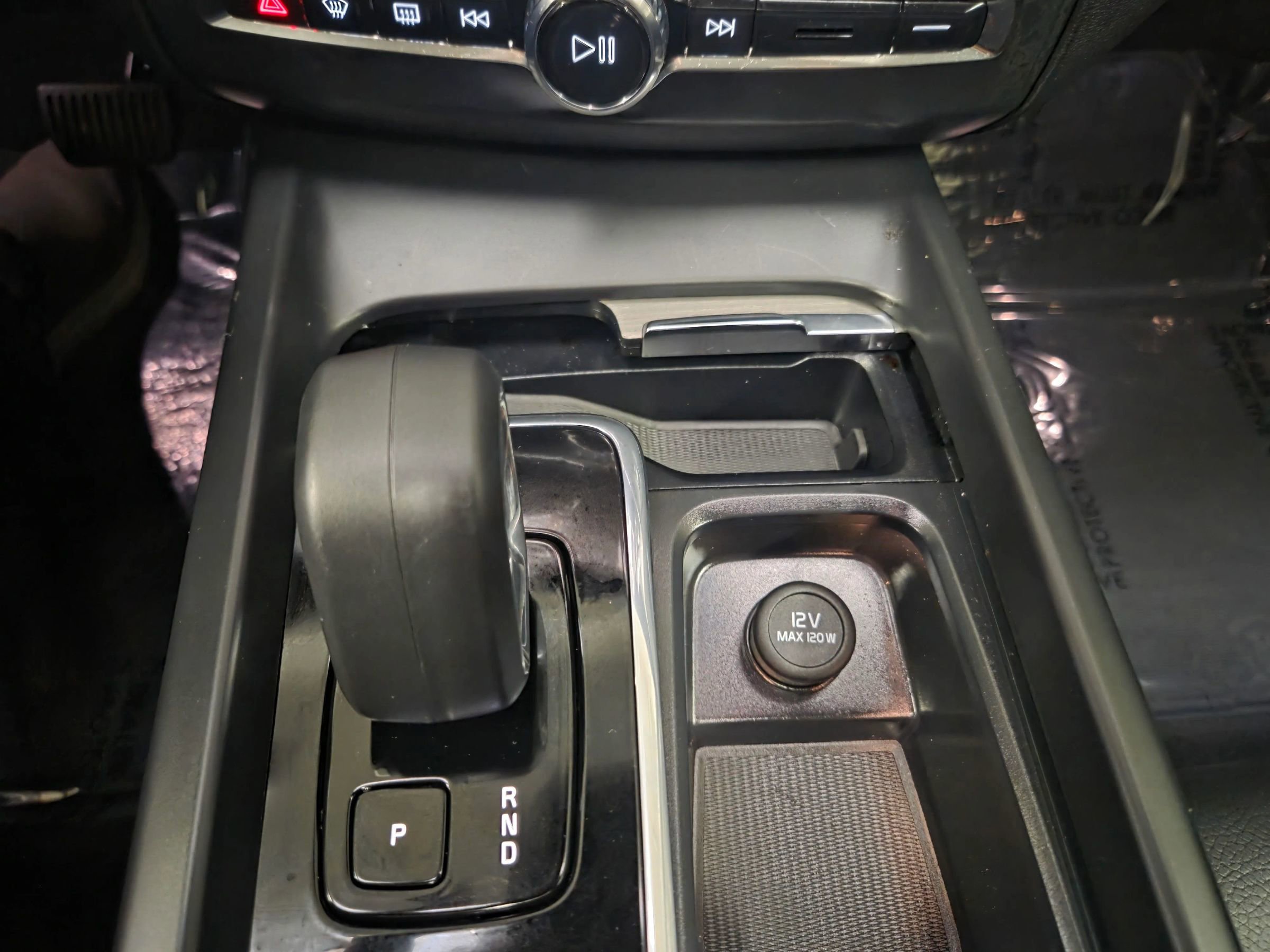 Used 2025 Volvo XC60 B5 Plus image 26