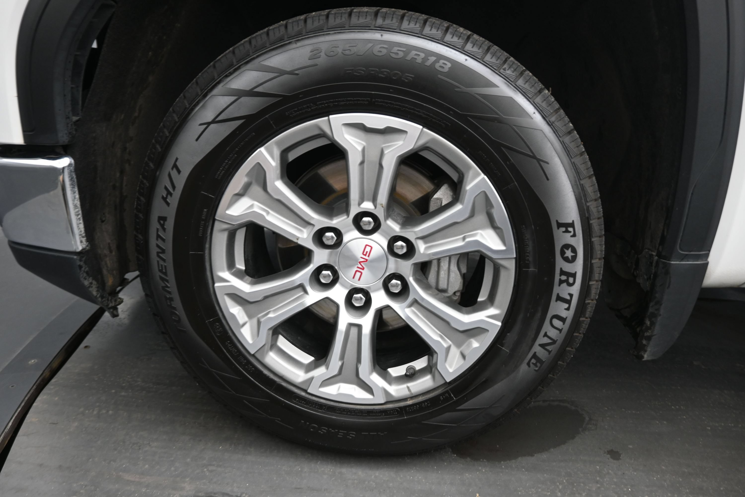 Used 2025 GMC Sierra 1500 SLT RWD image 13