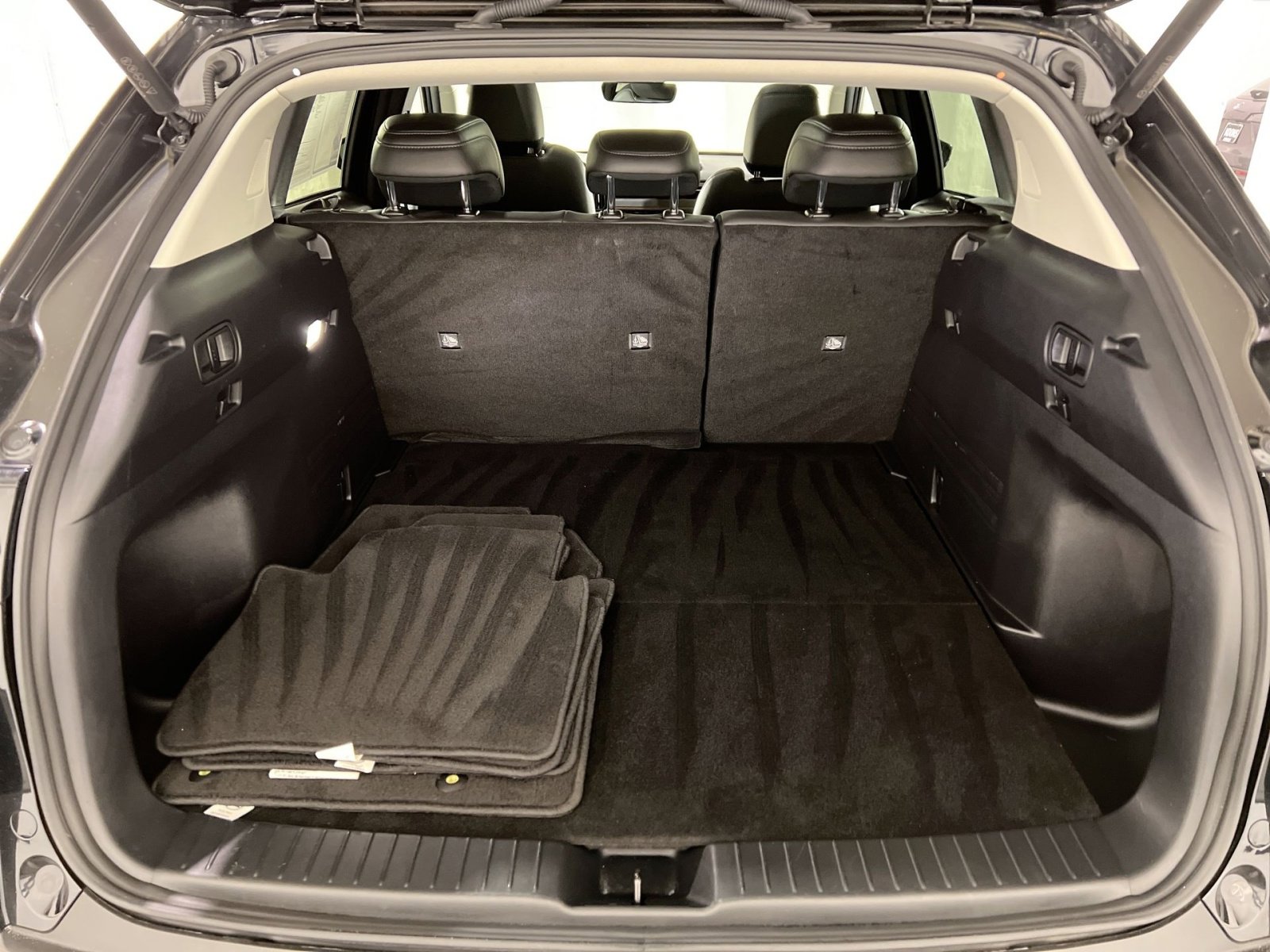 Used 2025 MAZDA CX-50 AWD 2.5 S w/ Premium Plus Pkg image 26