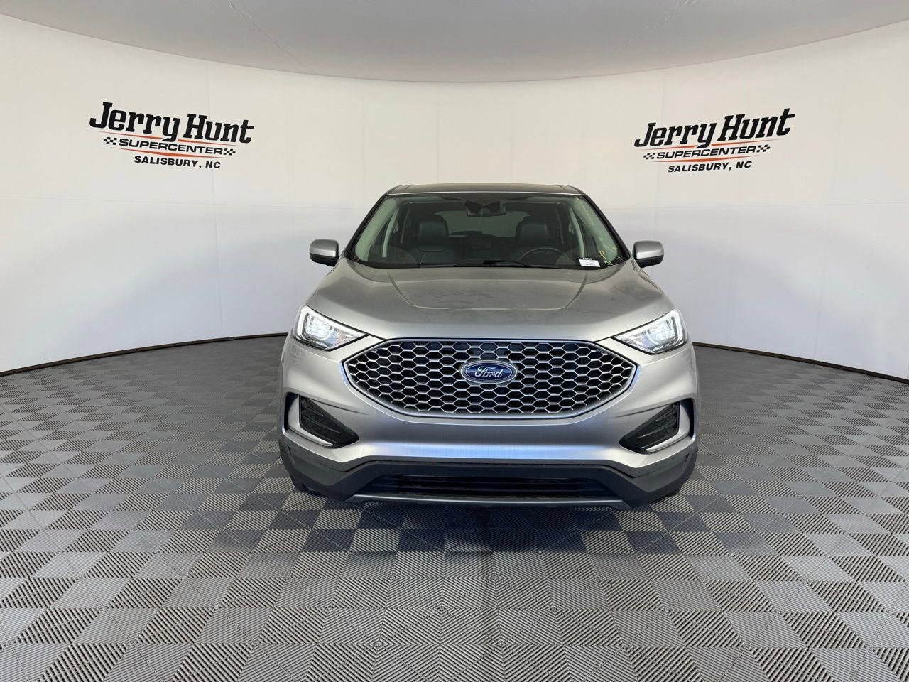 Used 2024 Ford Edge SEL image 6