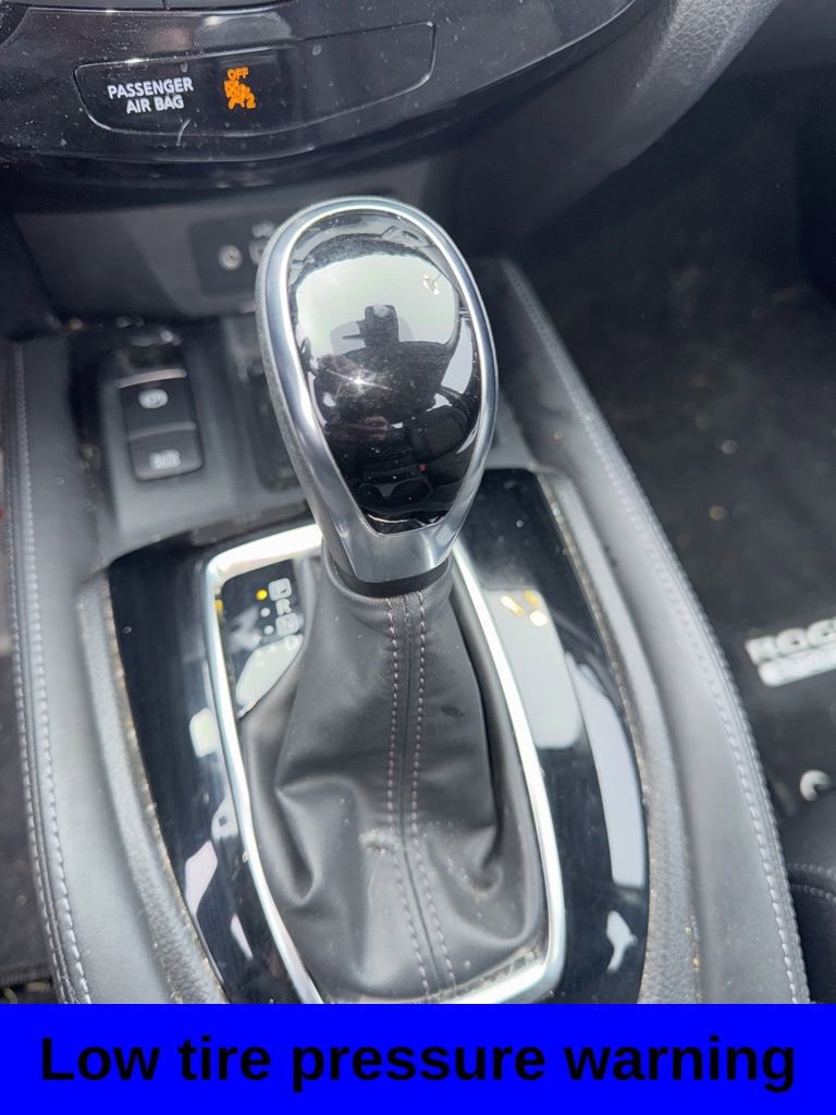 Used 2020 Nissan Rogue Sport SV w/ Technology Package image 11