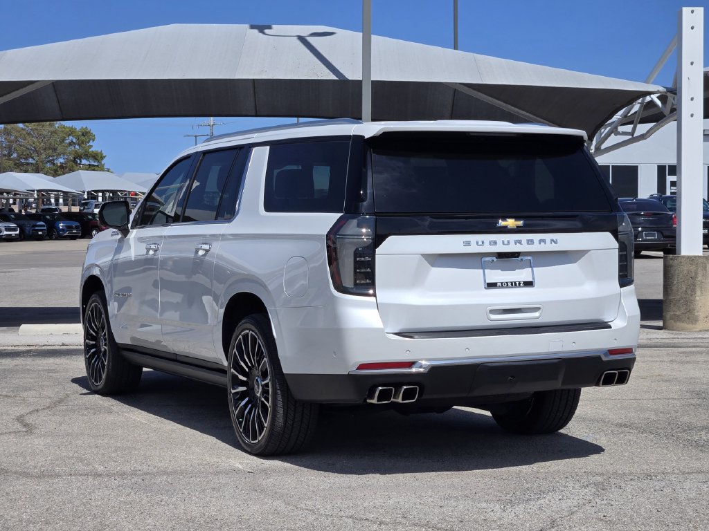 Certified 2025 Chevrolet Suburban High Country AWD/4WD image 5