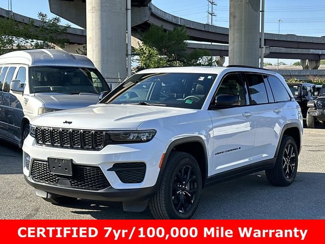 Certified 2024 Jeep Grand Cherokee Altitude AWD/4WD image 5