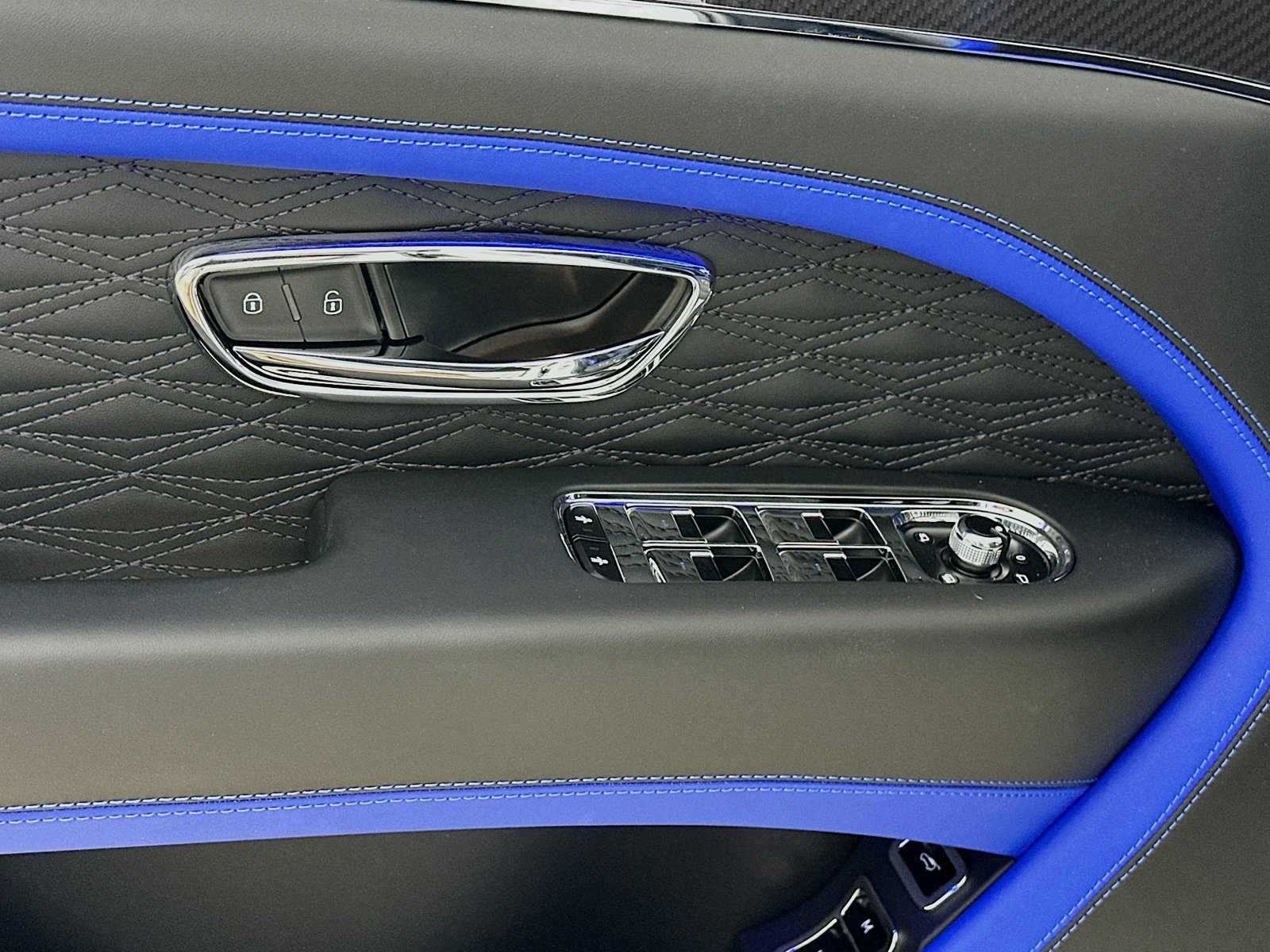 New 2026 Bentley Bentayga Speed AWD/4WD image 30