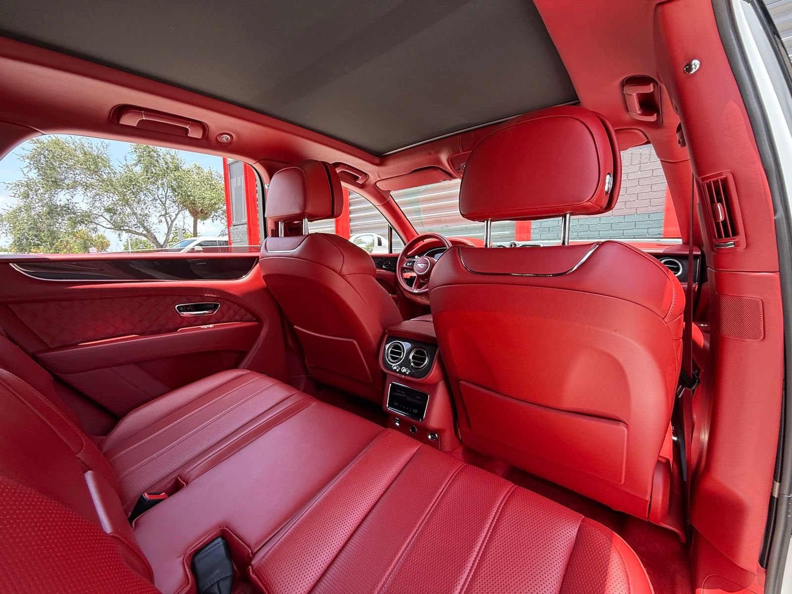 Used 2022 Bentley Bentayga Speed AWD/4WD image 43