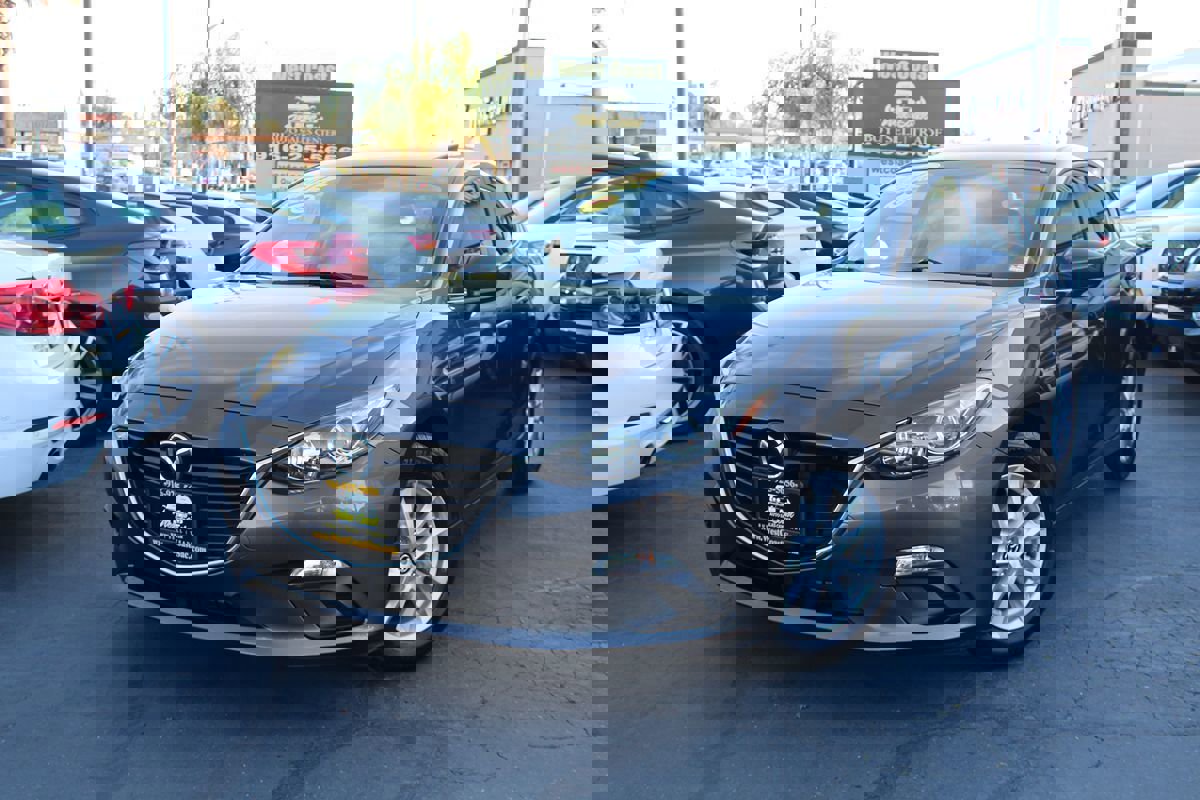 Used 2014 MAZDA MAZDA3 i Grand Touring image 37