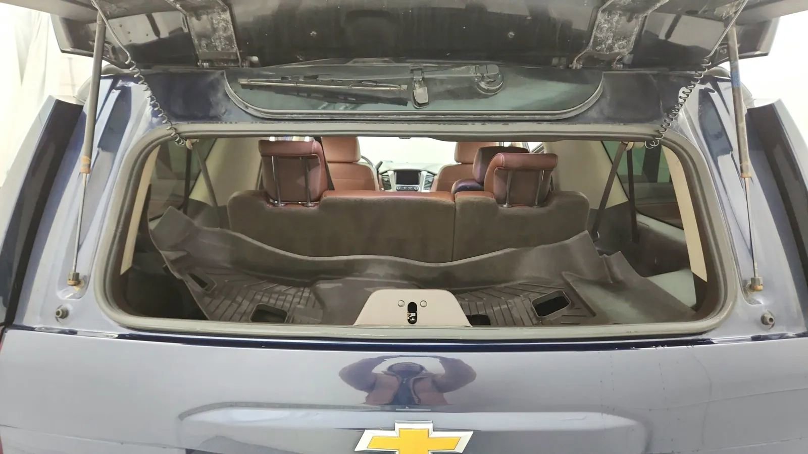 Used 2018 Chevrolet Suburban Premier image 19