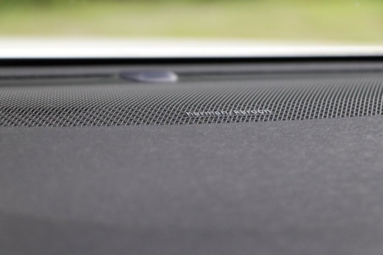 Used 2020 Volvo V90 T6 Cross Country image 26