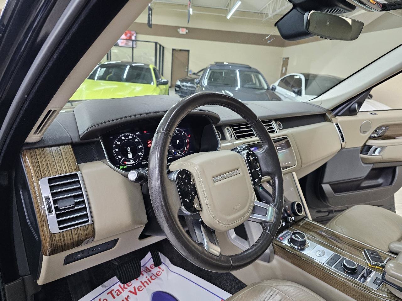 Used 2018 Land Rover Range Rover HSE AWD/4WD image 19