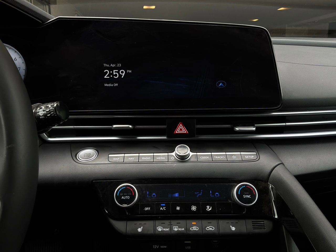 Used 2025 Hyundai Elantra SEL FWD image 26