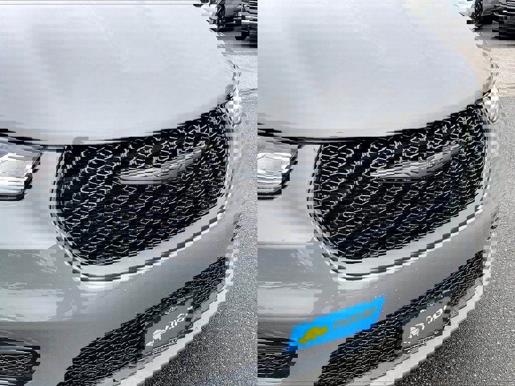 Used 2025 Chrysler Pacifica Limited FWD image 29