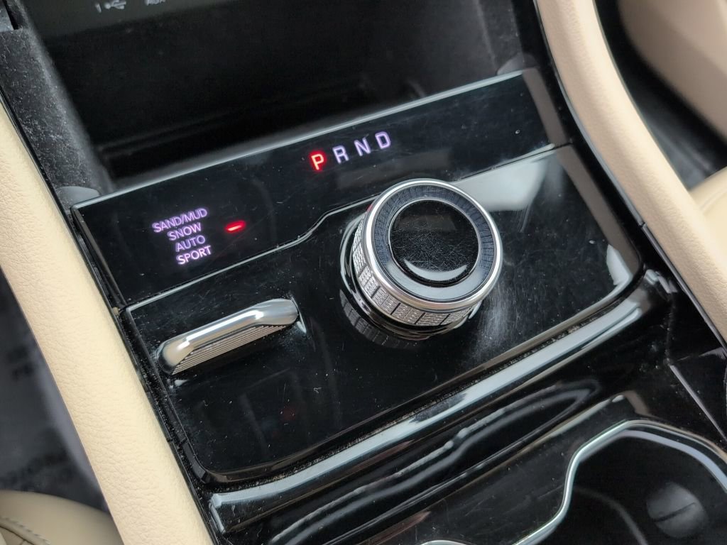 Used 2023 Jeep Grand Cherokee Limited image 34