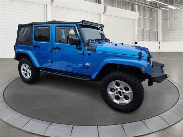 Used 2015 Jeep Wrangler Unlimited Sahara w/ Connectivity Group image 7
