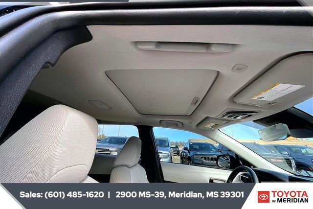 Used 2024 Toyota Corolla Cross LE image 15