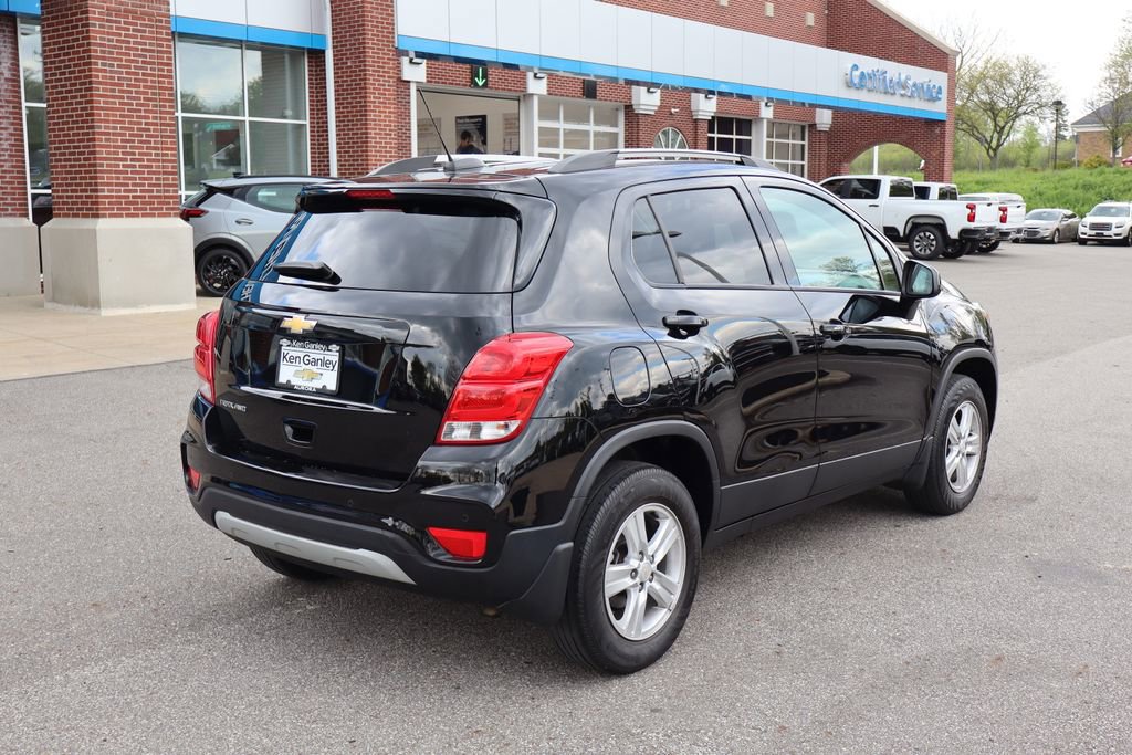 Used 2022 Chevrolet Trax LT w/ Premium Seat Package AWD/4WD image 31