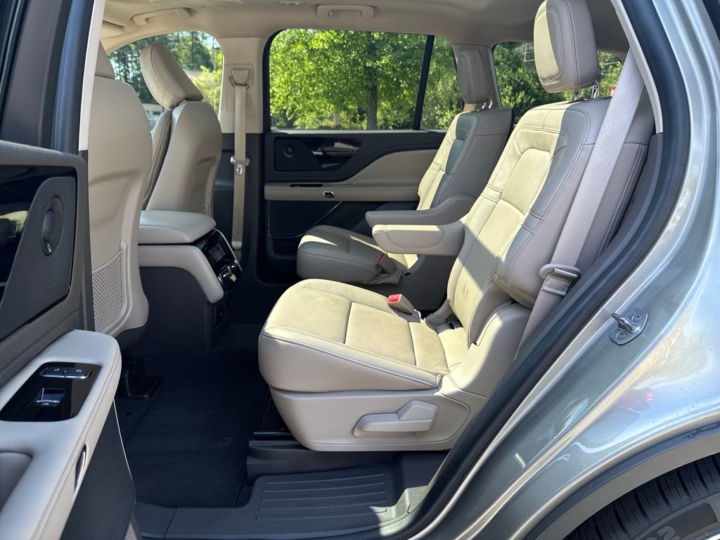 Used 2023 Lincoln Aviator Reserve w/ Equipment Group 201A image 29
