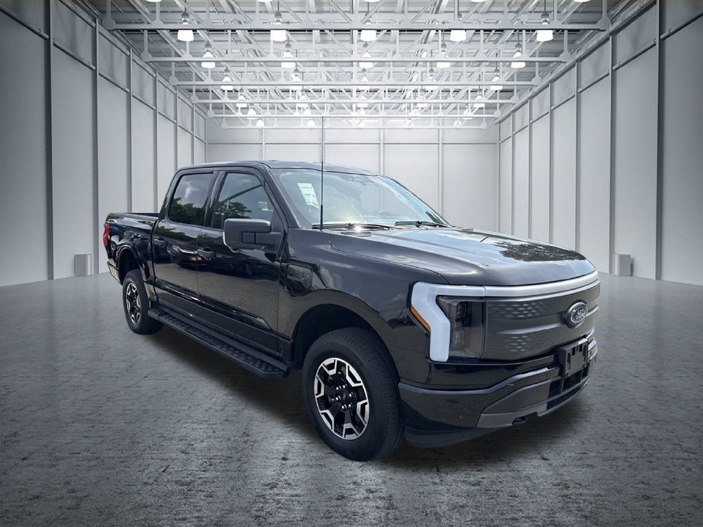 Certified 2023 Ford F150 Lightning XLT AWD/4WD image 6