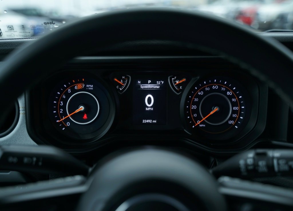 Used 2025 Jeep Wrangler Sport S image 13