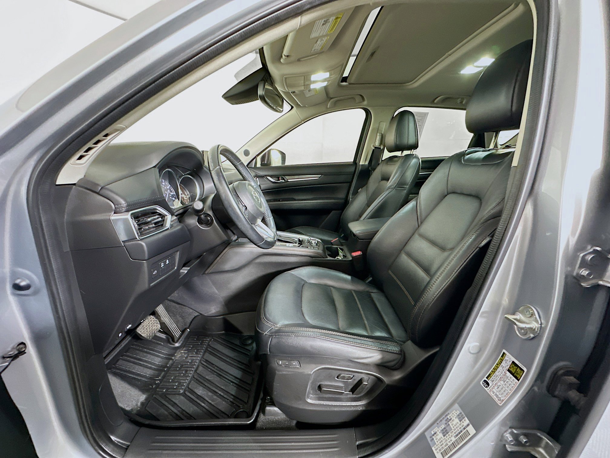 Used 2018 MAZDA CX-5 Grand Touring w/ Premium Package image 13