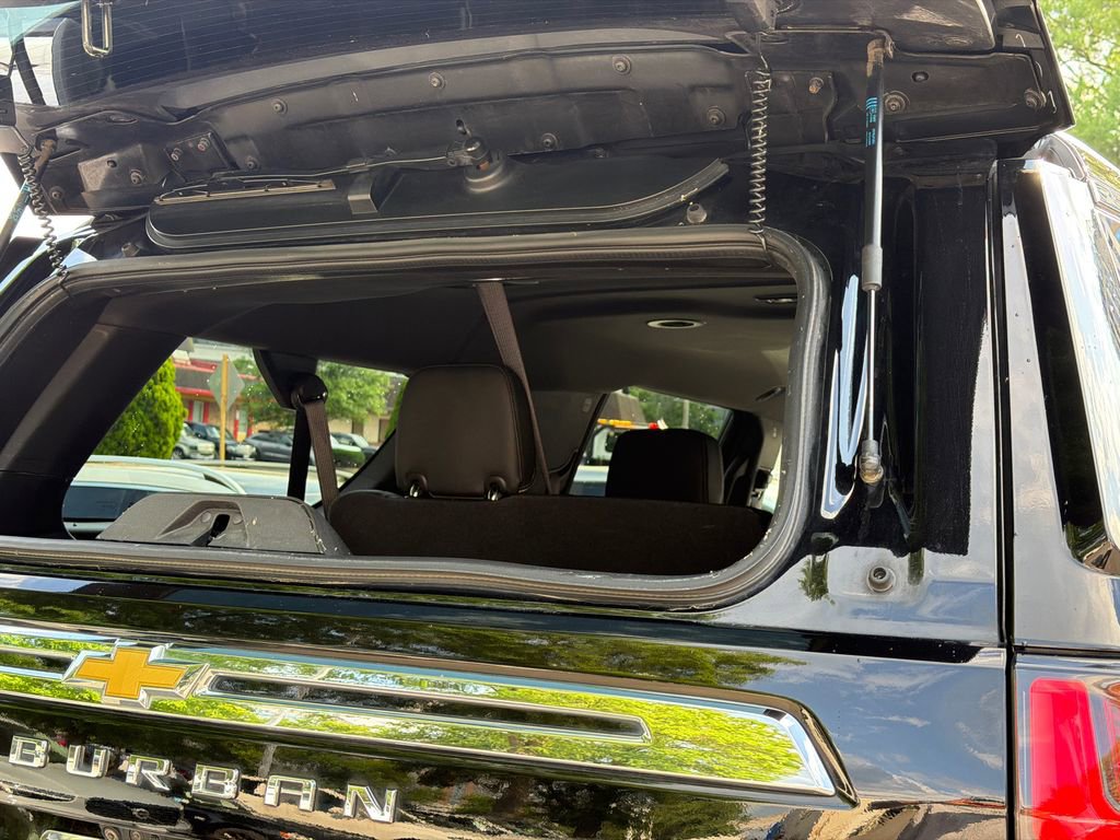 Used 2021 Chevrolet Suburban Premier AWD/4WD image 8