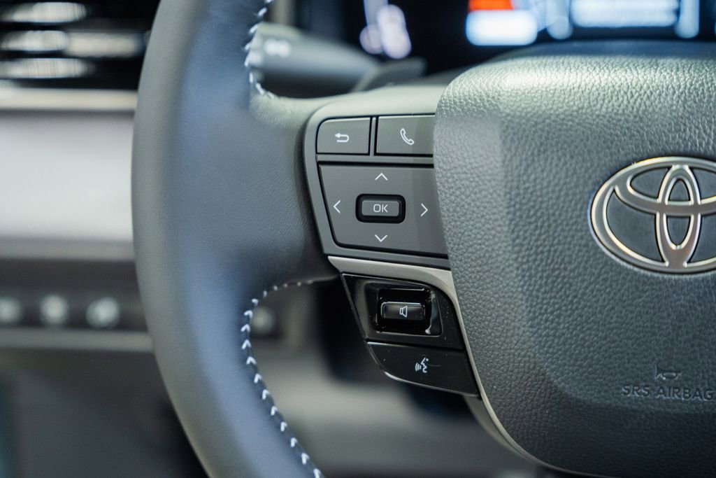 New 2026 Toyota Camry SE FWD image 25