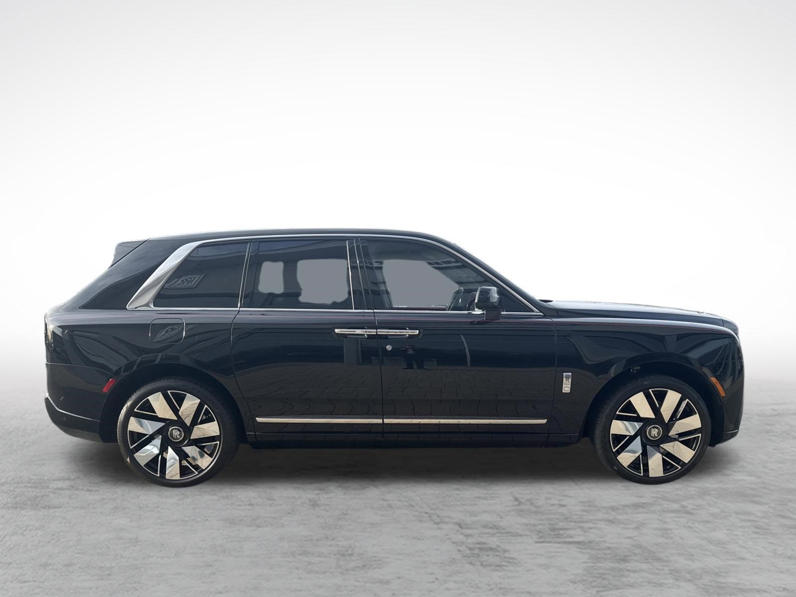 Used 2025 Rolls-Royce Cullinan image 10
