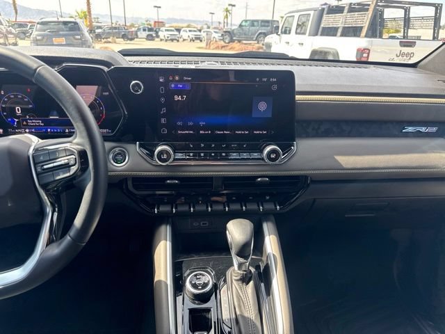 Used 2024 Chevrolet Colorado ZR2 w/ Technology Package AWD/4WD image 13