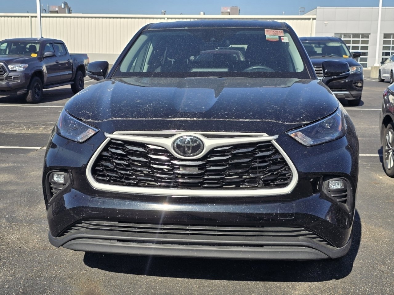 Certified 2025 Toyota Highlander LE image 2