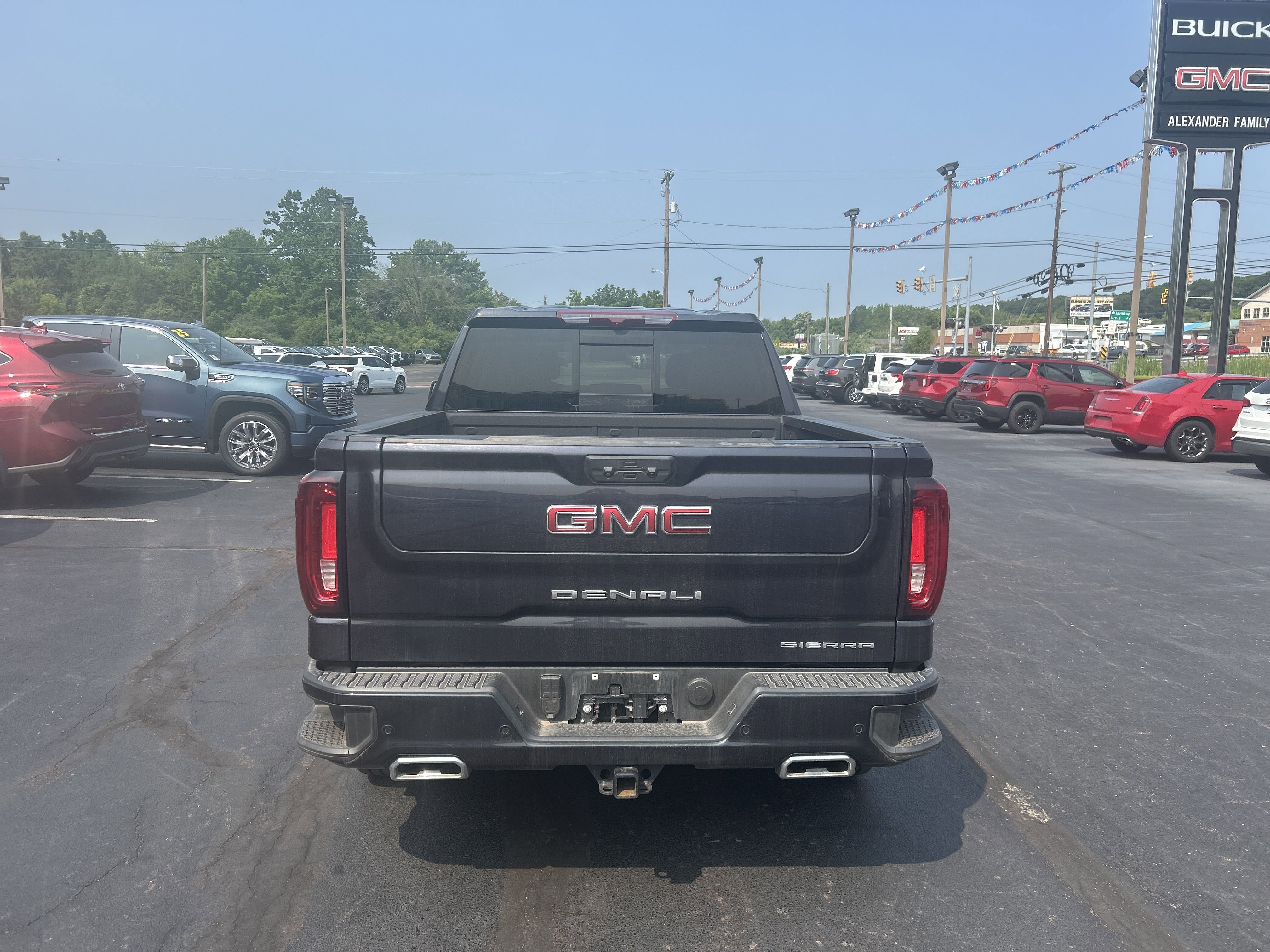 Used 2023 GMC Sierra 1500 Denali image 4
