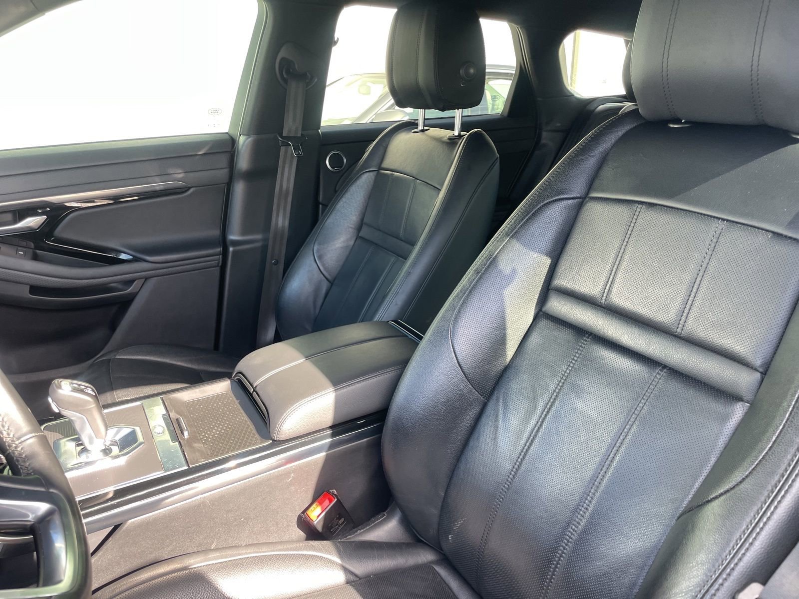 Used 2020 Land Rover Range Rover Evoque S image 8