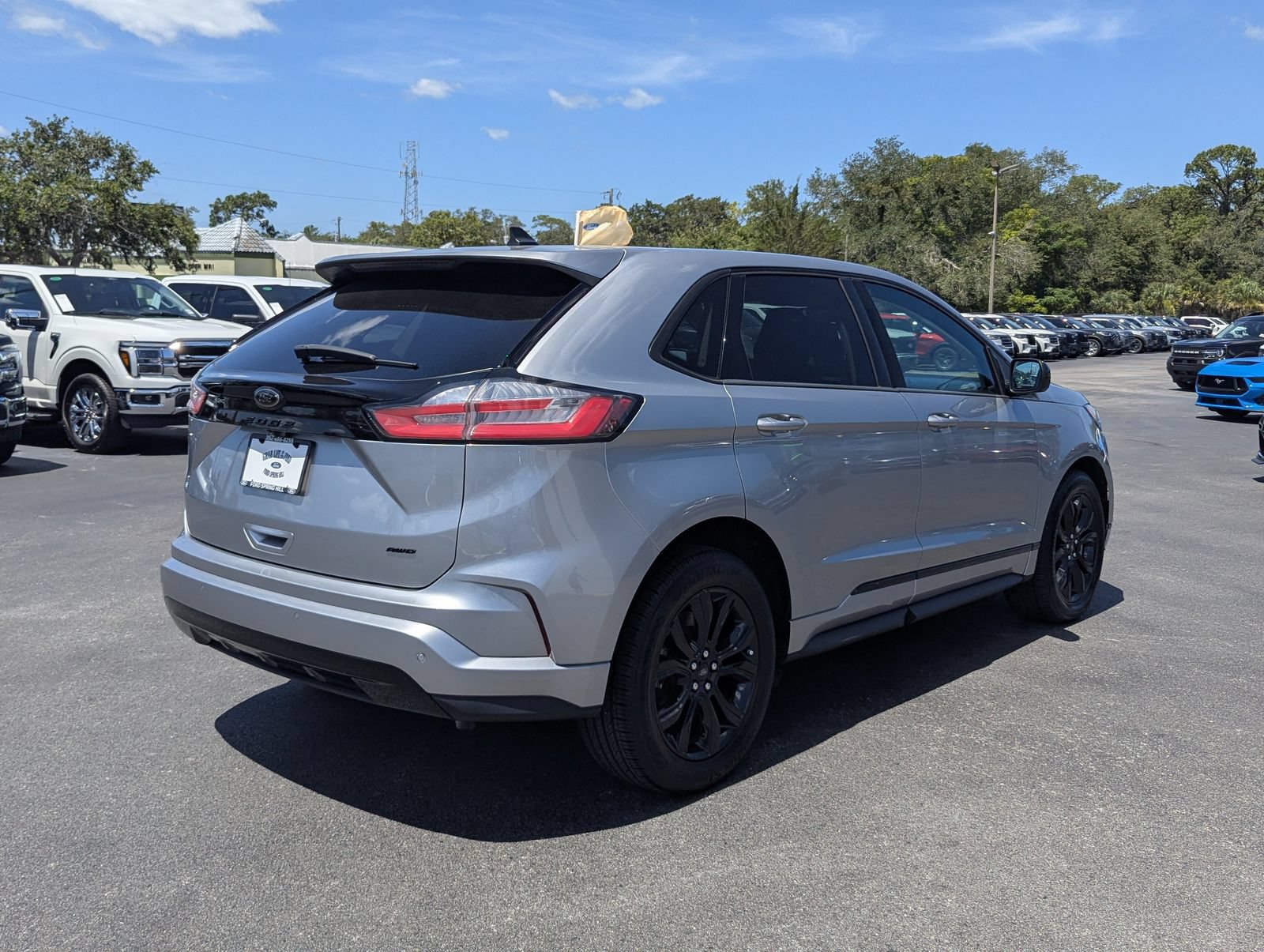 Used 2022 Ford Edge SE w/ Black Appearance Package AWD/4WD image 5