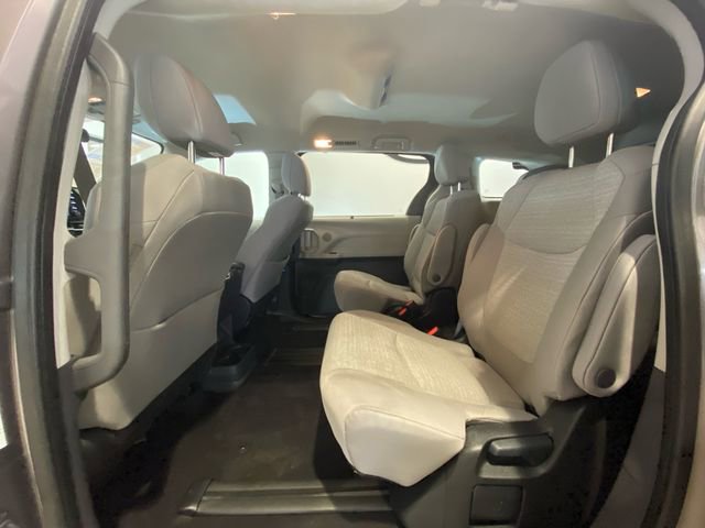 Used 2023 Toyota Sienna LE image 14