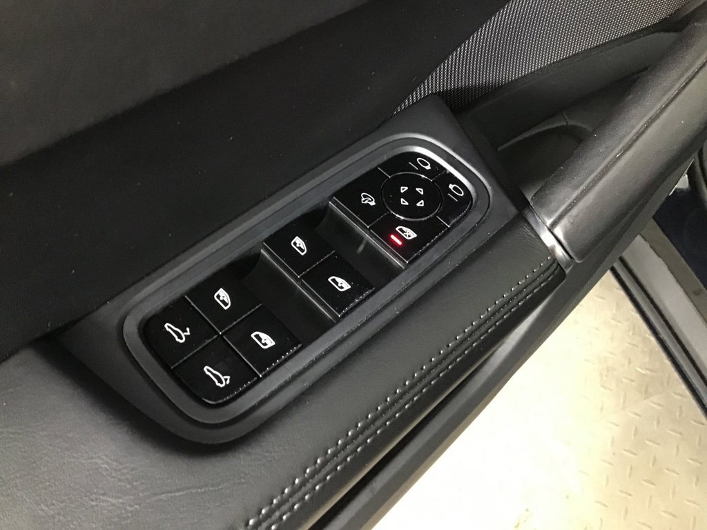 Certified 2021 Porsche Cayenne GTS AWD/4WD image 28