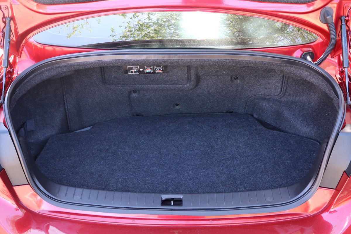 Used 2014 INFINITI Q50 Sport w/ Deluxe Technology Package image 14